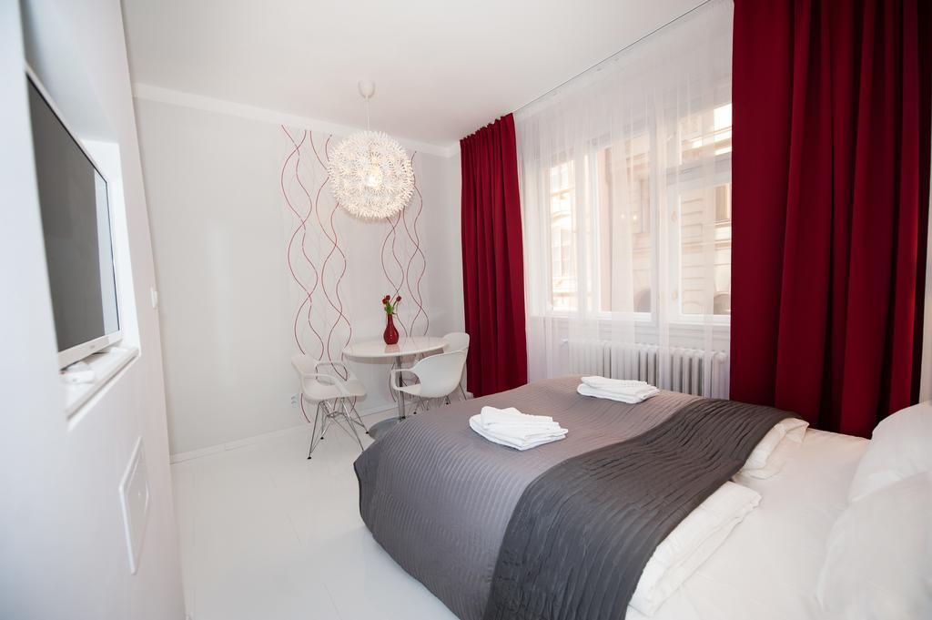 Honeymoon Ruterra Studio Prag Zimmer foto